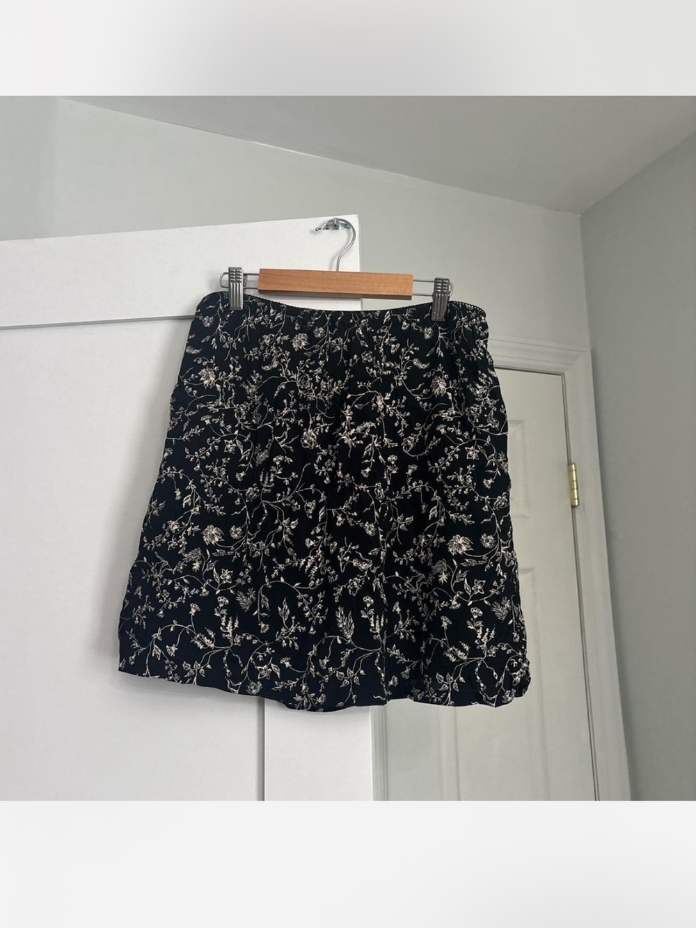 Melrose and market black mini skirt from target